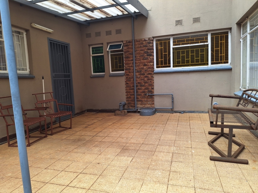 5 Bedroom Property for Sale in Mohadin North West